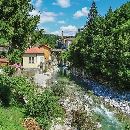 Apartment Pocitniska Hisa Pri Kustrcu Grahovo ob Baci