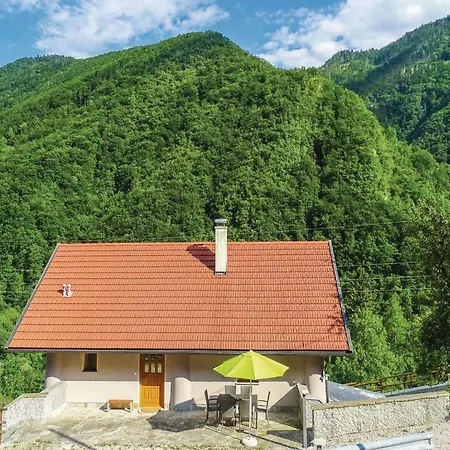 Pocitniska Hisa Pri Kustrcu * Grahovo ob Baci