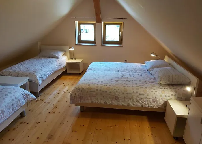 شقة Pocitniska Hisa Pri Kustrcu *