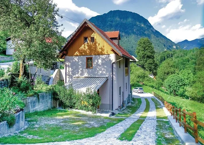 Apartment Pocitniska Hisa Pri Kustrcu Grahovo ob Baci